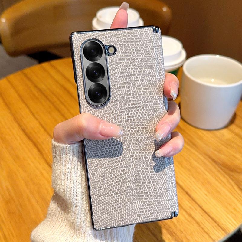 High-end Electroplate Phone Case for Samsung Galaxy Z Fold 7 Fe Fold6 5 4 W24 W23 Lizard Pattern Auto Leather Protective Cover W23
High-end Electroplate Phone Case for Samsung Galaxy Z Fold 7 Fe Fold6 5 4 W24 W23 Lizard Pattern Auto Leather Protective Cover W23