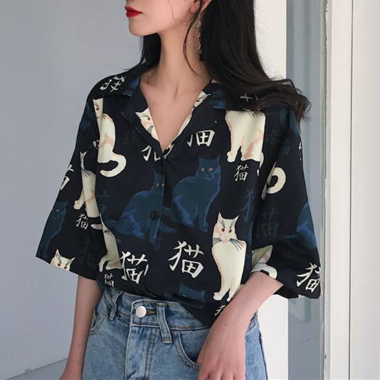 Женская свободная блузка большого размера с короткими пуговицами и рукавами
Женская свободная блузка большого размера с короткими пуговицами и рукавами