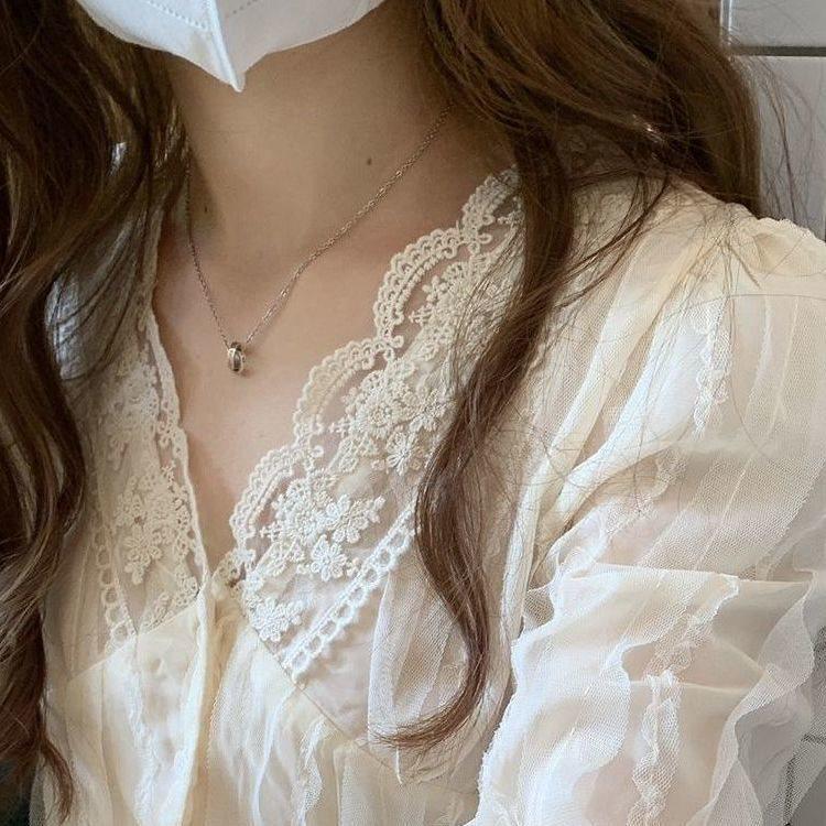 Intriguing V-Neck Lace Top: Elegant, Versatile, Fairy Design for Autumn L 105-115 lbs
Intriguing V-Neck Lace Top: Elegant, Versatile, Fairy Design for Autumn L 105-115 lbs