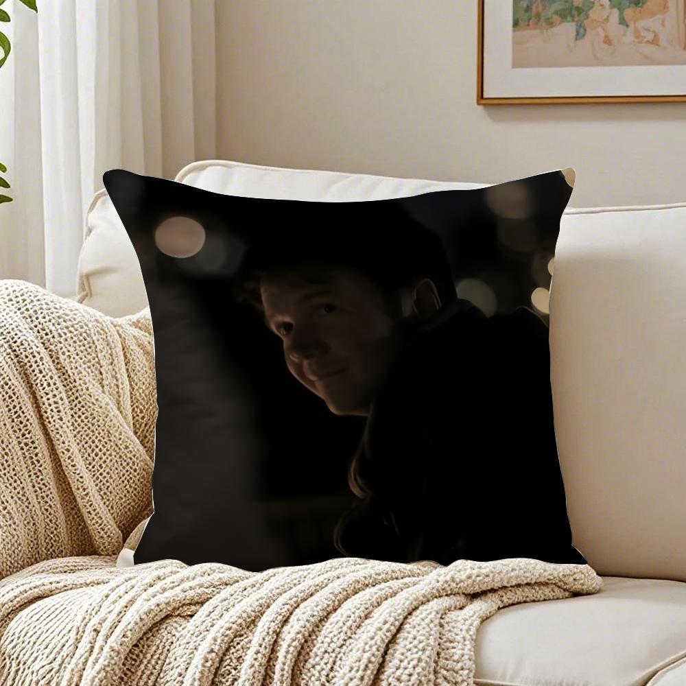 Theo DDimas Mystery Drama Peripheral Cushion Cover Pillowcase Antidustmite living Room Sofa Decor Cushion Room 30X30cm
Theo DDimas Mystery Drama Peripheral Cushion Cover Pillowcase Antidustmite living Room Sofa Decor Cushion Room 30X30cm