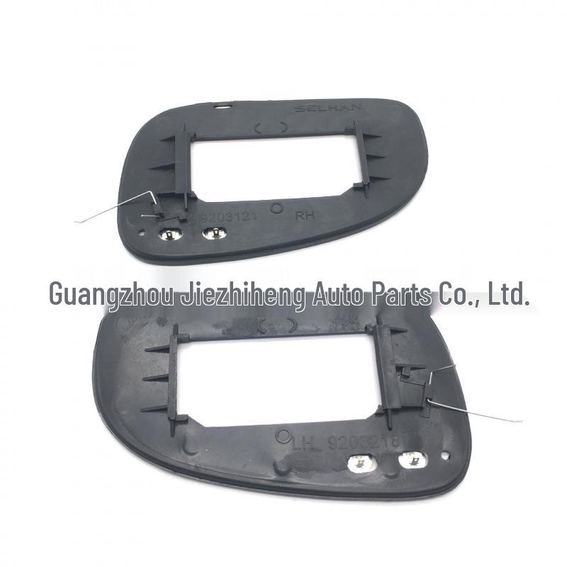 Reversing Lens for Rearview Mirror, Compatible with Older Volvo S80 & S60 Models (9203118, 9203121).
Reversing Lens for Rearview Mirror, Compatible with Older Volvo S80 & S60 Models (9203118, 9203121).