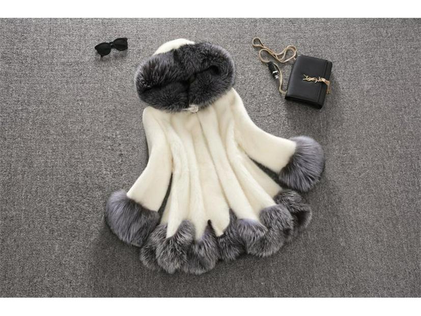 Пальто середньої довжини зі штучного хутра: Жіноча куртка з коміром з норки та лисиці на осінь/зиму 2025 L білий
Пальто середньої довжини зі штучного хутра: Жіноча куртка з коміром з норки та лисиці на осінь/зиму 2025 L білий