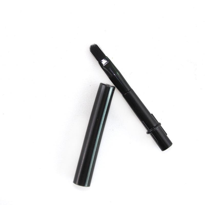 Мини-кисточка для губ с чехлом — мягкие щетинки для точного оформления губ и нанесения чёрный
Мини-кисточка для губ с чехлом — мягкие щетинки для точного оформления губ и нанесения чёрный