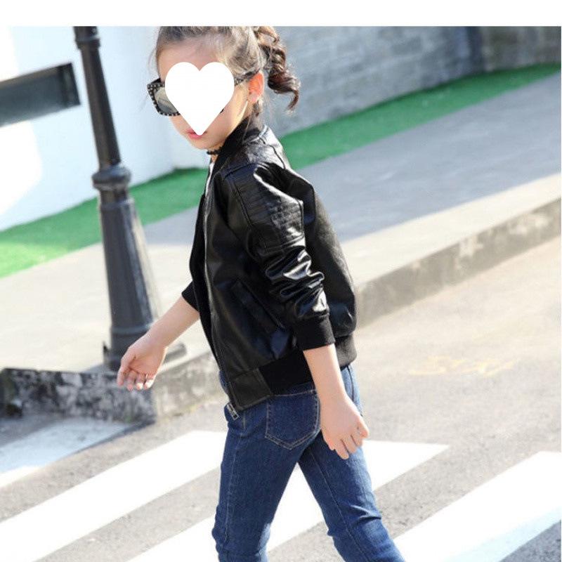 Зимняя мода для мальчиков и девочек 2024 года: Толстые кожаные куртки
Зимняя мода для мальчиков и девочек 2024 года: Толстые кожаные куртки