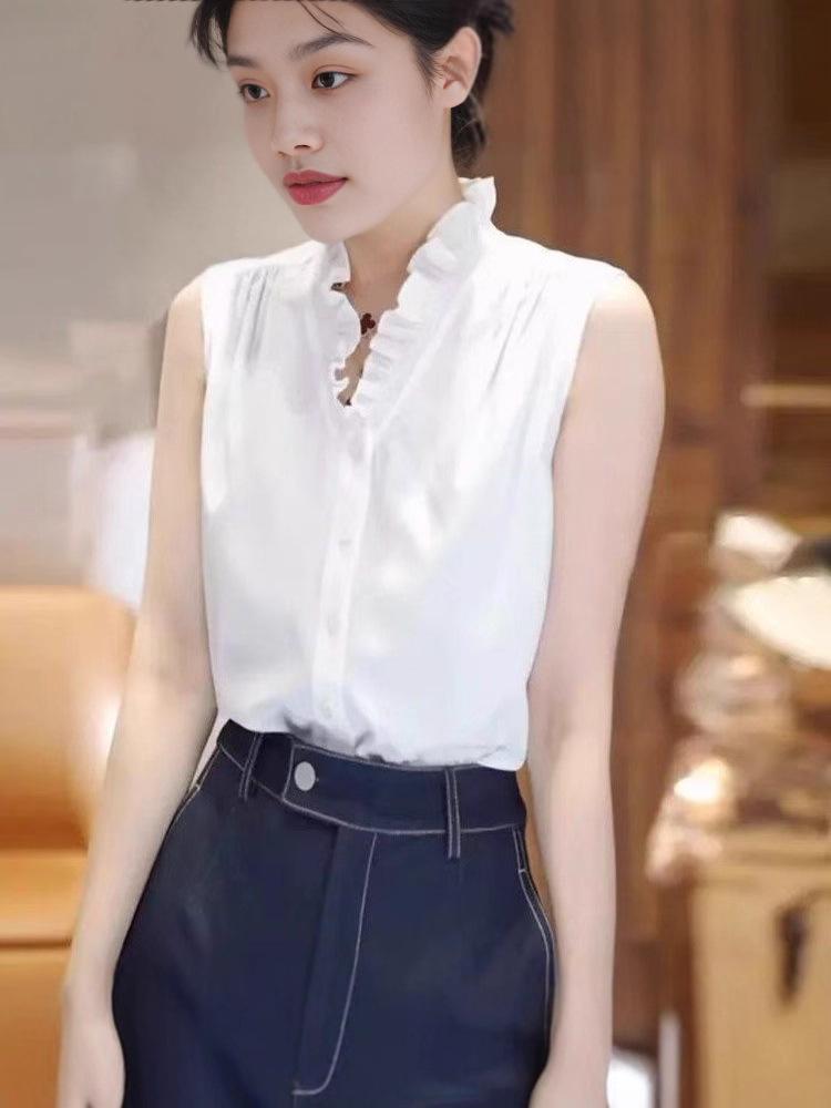 Women s Sleeveless White Lace V-Neck Ruffle Undershirt XL білий
Women s Sleeveless White Lace V-Neck Ruffle Undershirt XL білий