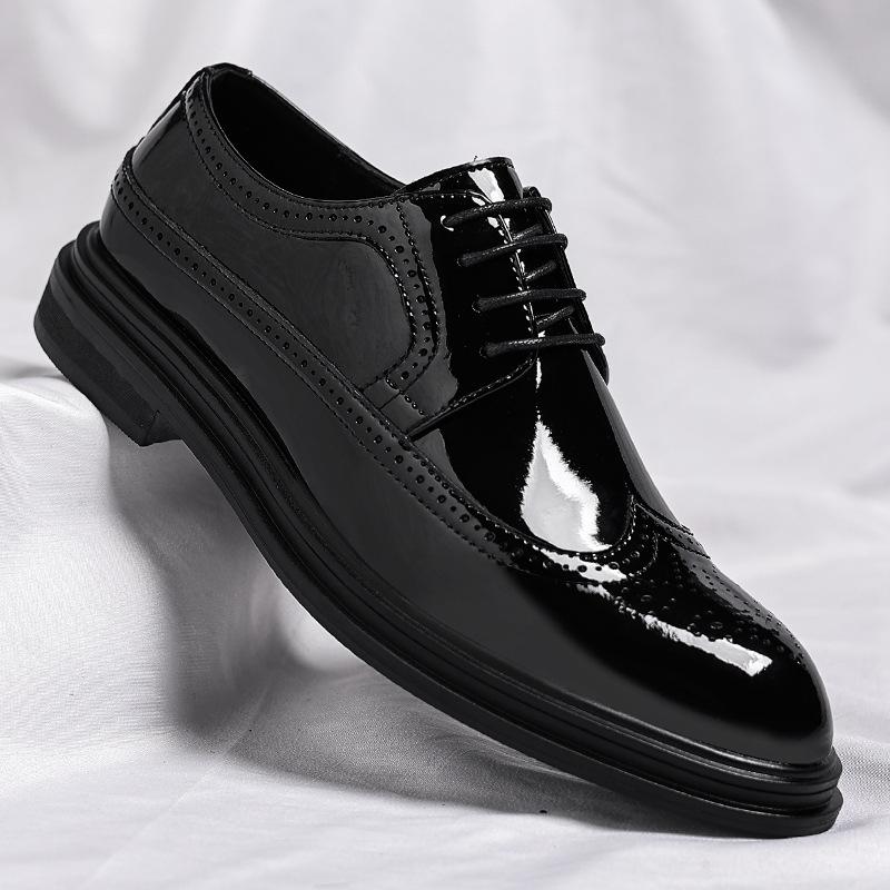 Glossy Patent Leather Brogue Perforated Carved Formal Dress Shoes Lace Up Fashi Young Men Groom Wedding Party Leather Shoes 38
Glossy Patent Leather Brogue Perforated Carved Formal Dress Shoes Lace Up Fashi Young Men Groom Wedding Party Leather Shoes 38