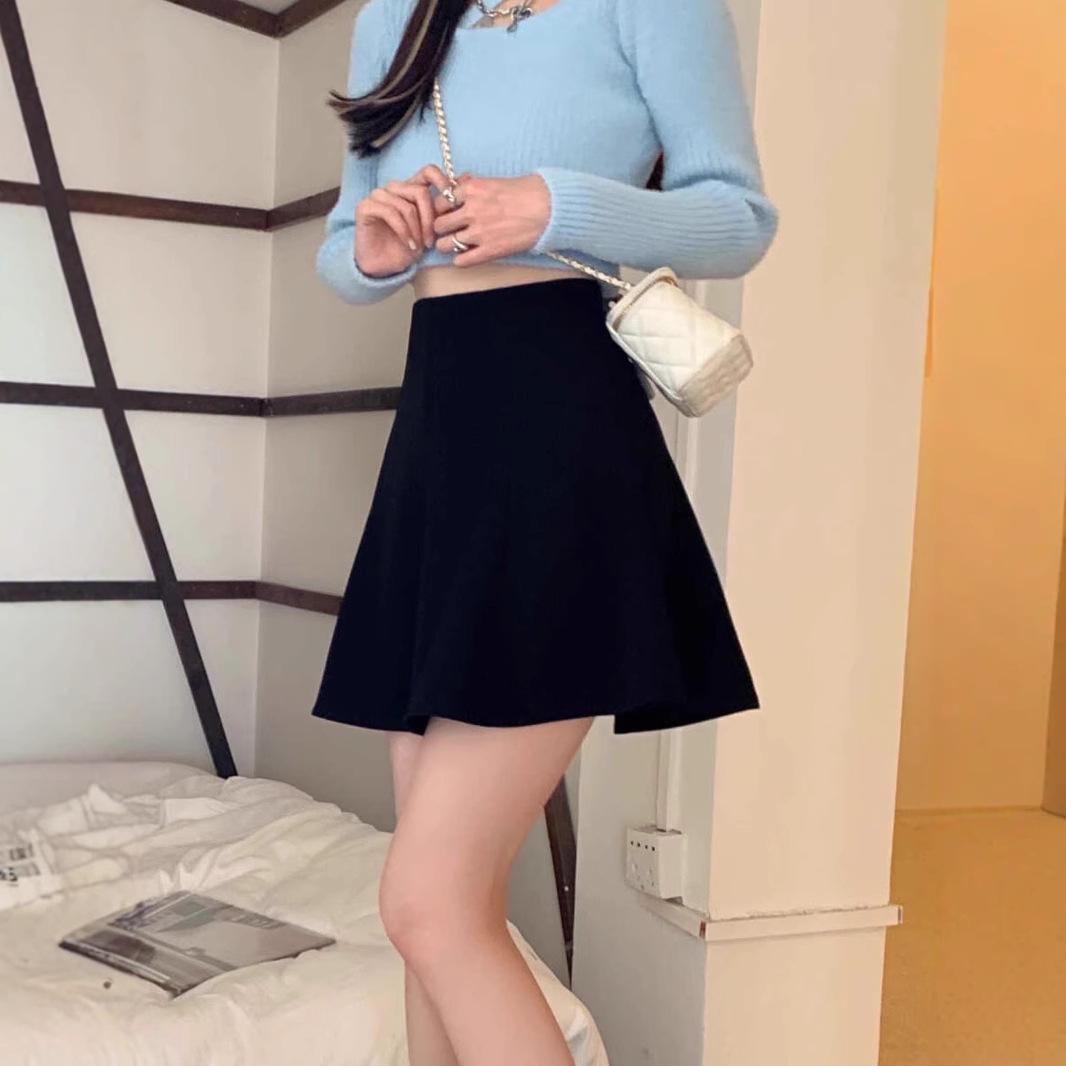 2025 Women s Black Wool A-line Mini Skirt - Petite Pleated Flared Design for Autumn/Winter L
2025 Women s Black Wool A-line Mini Skirt - Petite Pleated Flared Design for Autumn/Winter L
