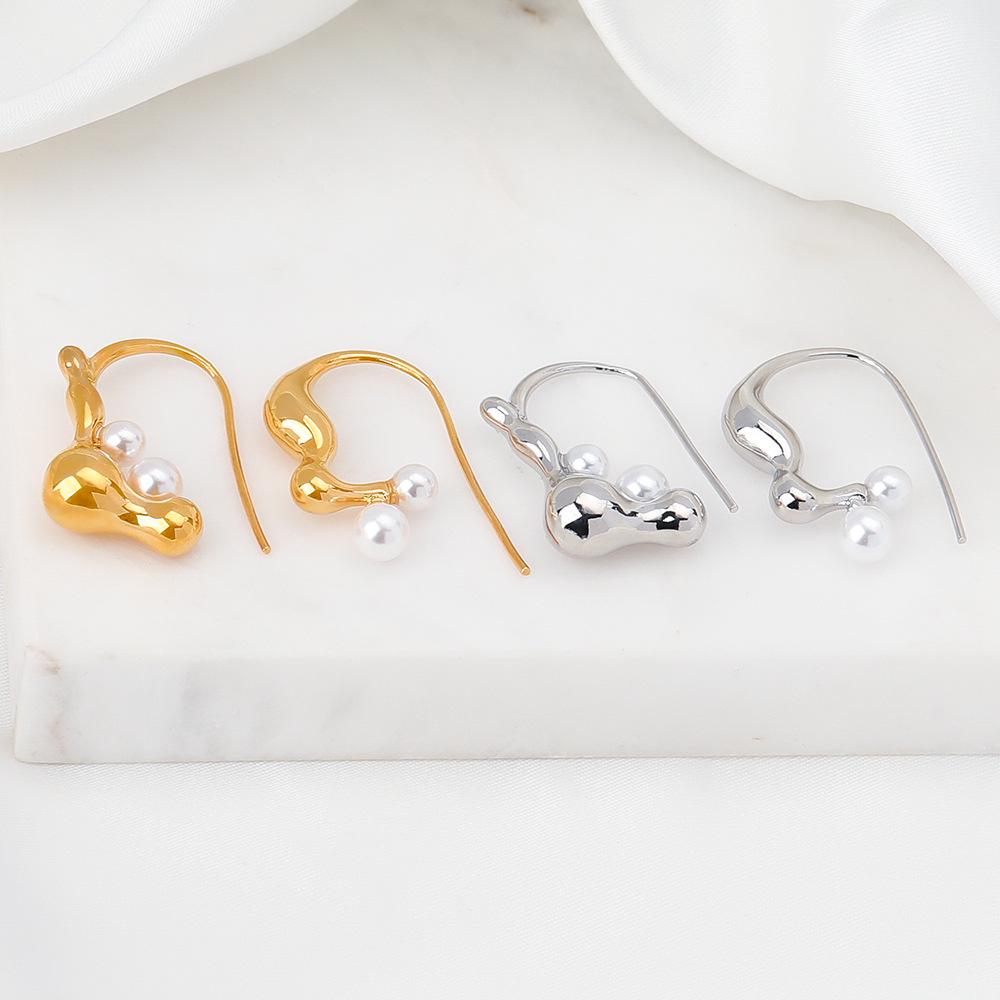 Freshwater Pearl Earrings: Retro High-End European & American Style with Simple, Light Luxury Ear Hooks
Freshwater Pearl Earrings: Retro High-End European & American Style with Simple, Light Luxury Ear Hooks