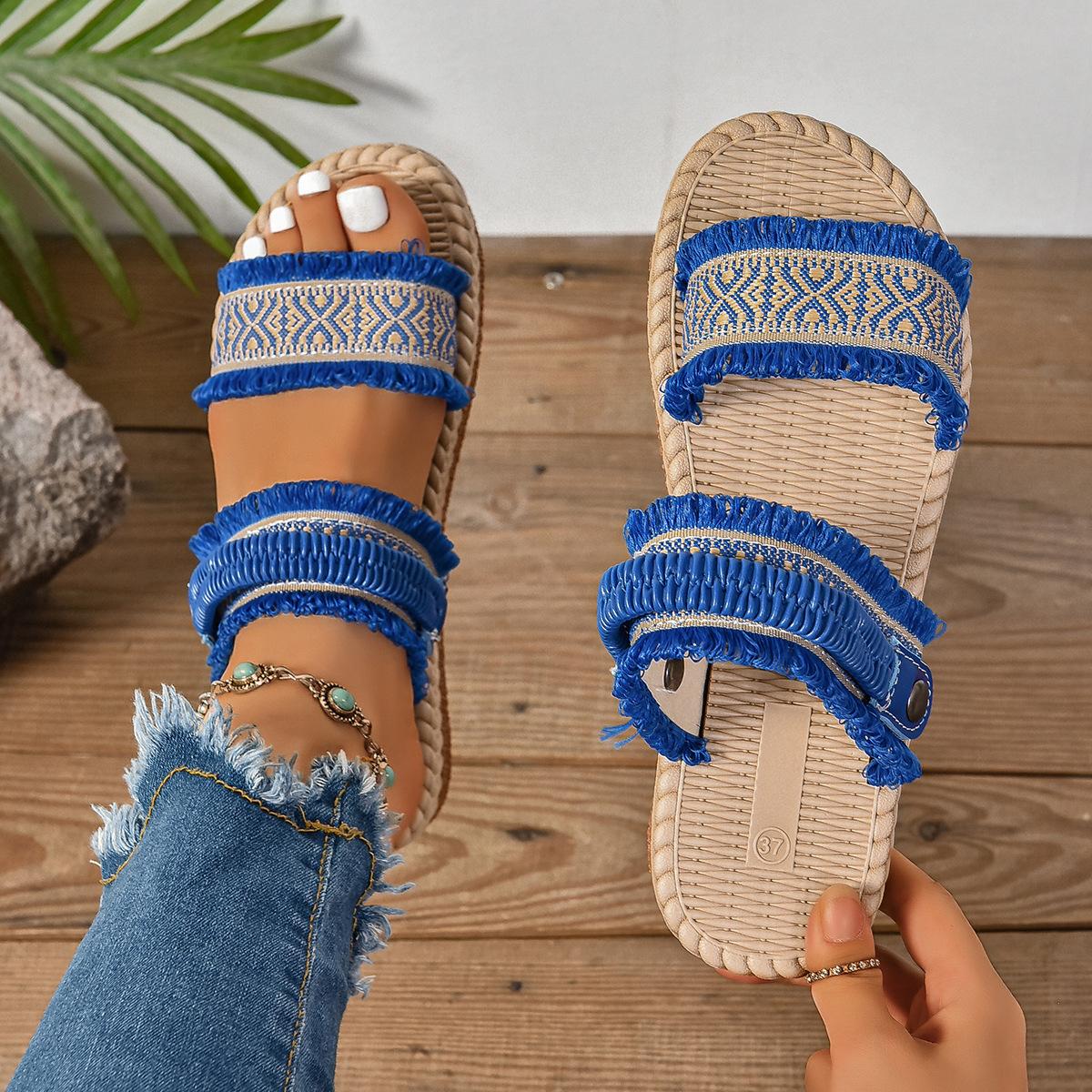 In the summer of 2025, the new flat-bottomed women s fashion printing two-wear comfortable women s sandals 35 синий
In the summer of 2025, the new flat-bottomed women s fashion printing two-wear comfortable women s sandals 35 синий