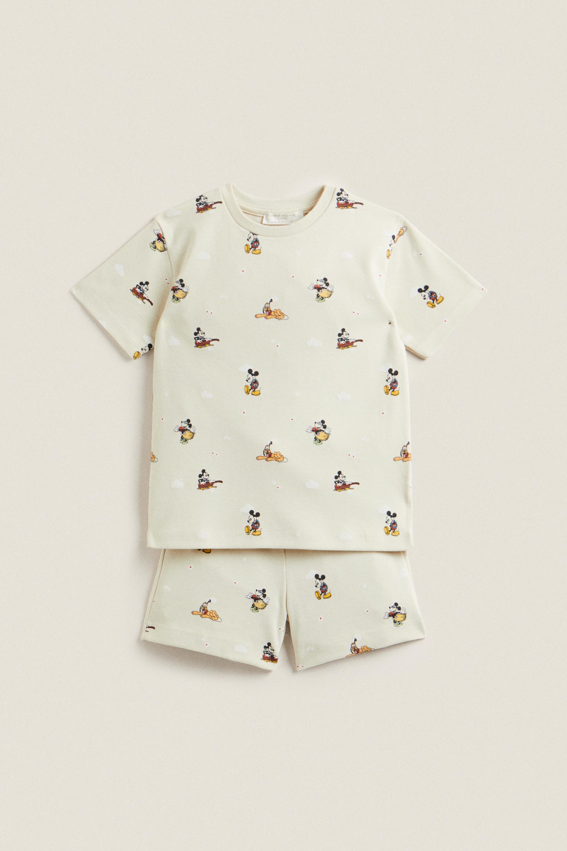 МИККИ МАУС (С) КОМПЛЕКТ КОРОТКИХ ПИЖАМ DISNEY
МИККИ МАУС (С) КОМПЛЕКТ КОРОТКИХ ПИЖАМ DISNEY