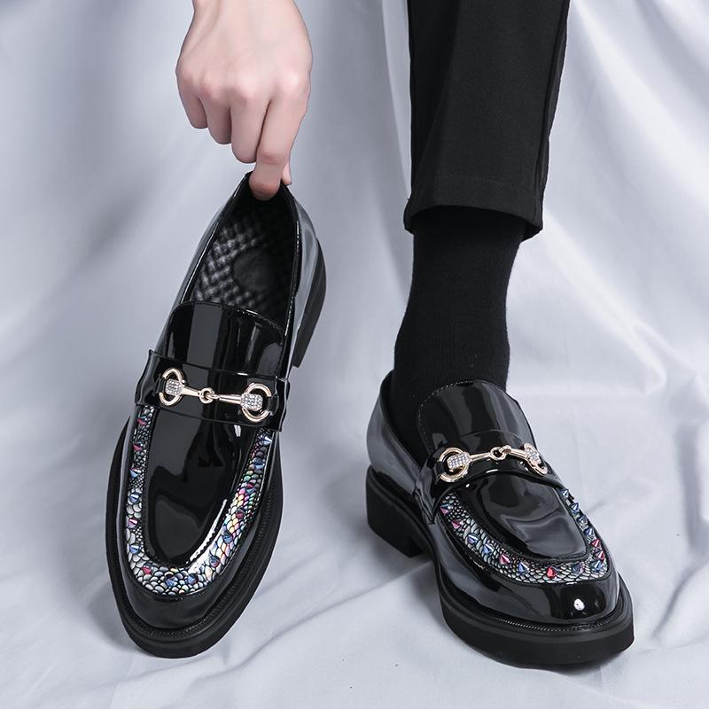 Large size Chelsea loafers 38-46 pointed handsome trendy luxury generous patent leather glossy willow nail leather shoes 38 чорний
Large size Chelsea loafers 38-46 pointed handsome trendy luxury generous patent leather glossy willow nail leather shoes 38 чорний