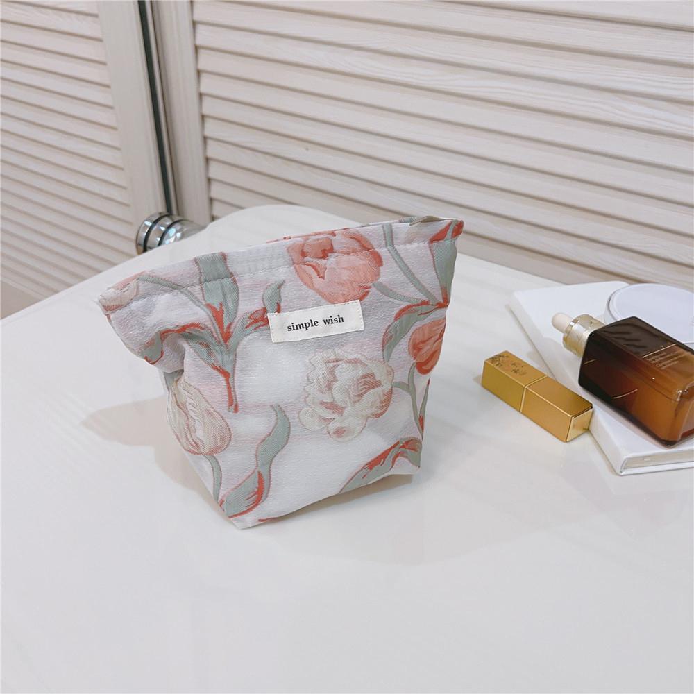 Tulip Pattern Mini Makeup Bag Canvas Portable Zipper Purse Cosmetic Pouch Storage Bag for Traveling,Swimming Pink
Tulip Pattern Mini Makeup Bag Canvas Portable Zipper Purse Cosmetic Pouch Storage Bag for Traveling,Swimming Pink
