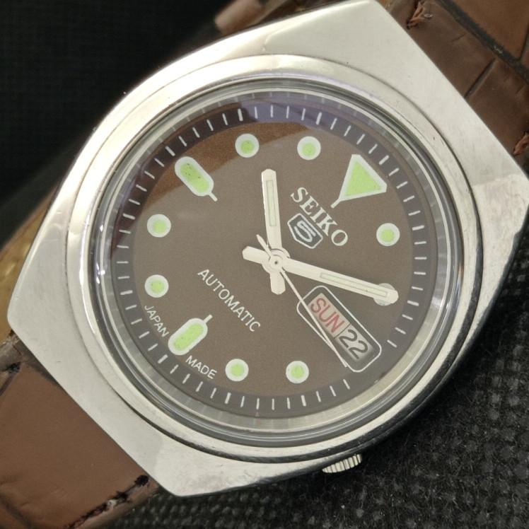 USED VINTAGE SEIKO 5 AUTOMATIC 7019A JAPAN MENS D/D BROWN WATCH 612-a319032-9 SKU612-a319032
USED VINTAGE SEIKO 5 AUTOMATIC 7019A JAPAN MENS D/D BROWN WATCH 612-a319032-9 SKU612-a319032