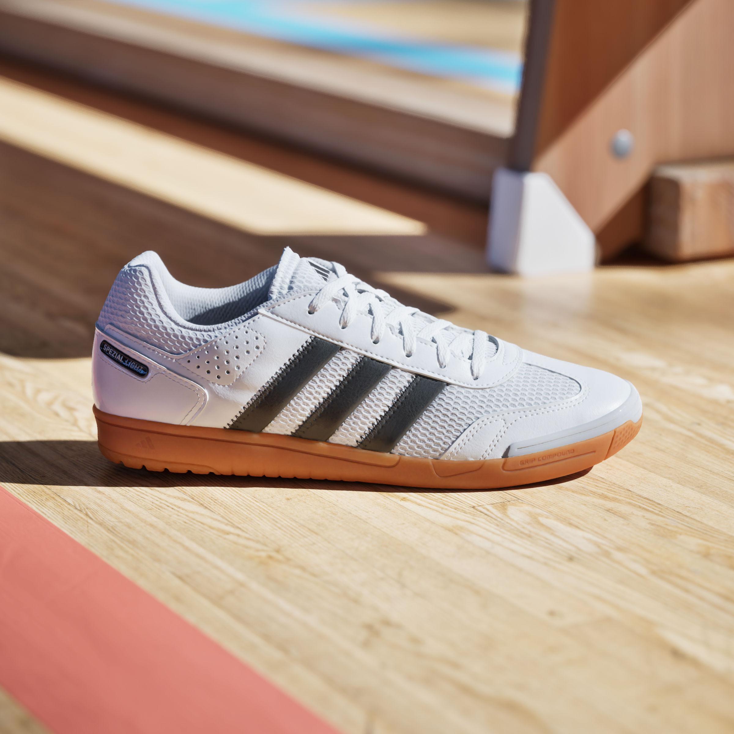 Adidas Spezial Light White Black Gum 45
Adidas Spezial Light White Black Gum 45