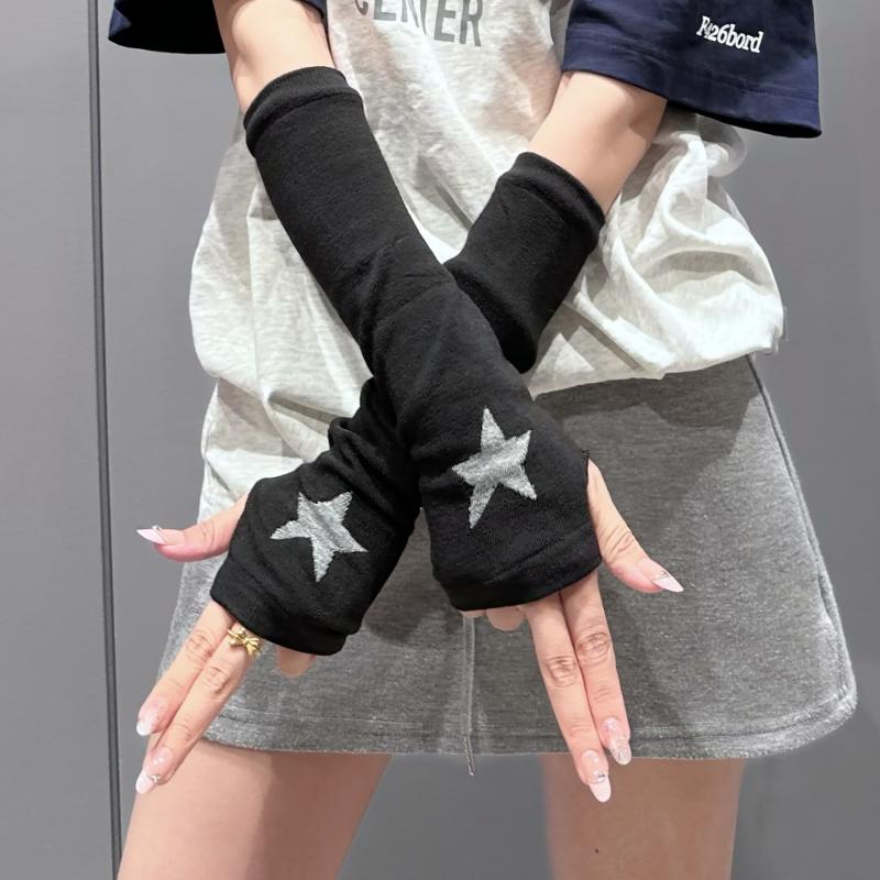 Gothic Punk Fingerless Gloves Rivet Oversleeve Black Cuff Cosplay Hip Hop Fashion Costumes Accessory One Size
Gothic Punk Fingerless Gloves Rivet Oversleeve Black Cuff Cosplay Hip Hop Fashion Costumes Accessory One Size