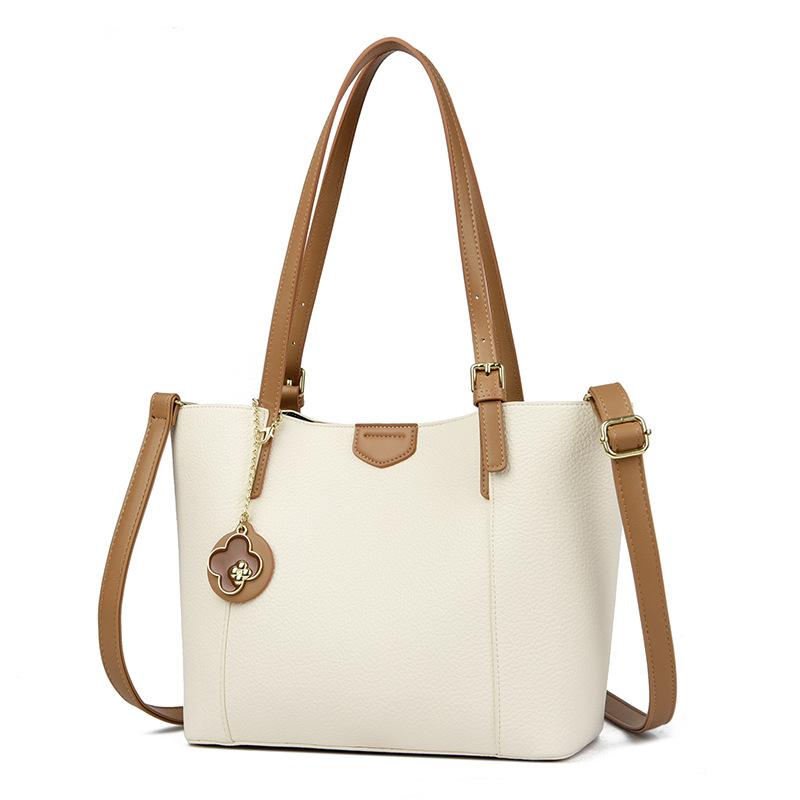 Women s Fashion New Underarm Splicing Tote Large Capacity Oblique Span Shoulderbag
Women s Fashion New Underarm Splicing Tote Large Capacity Oblique Span Shoulderbag