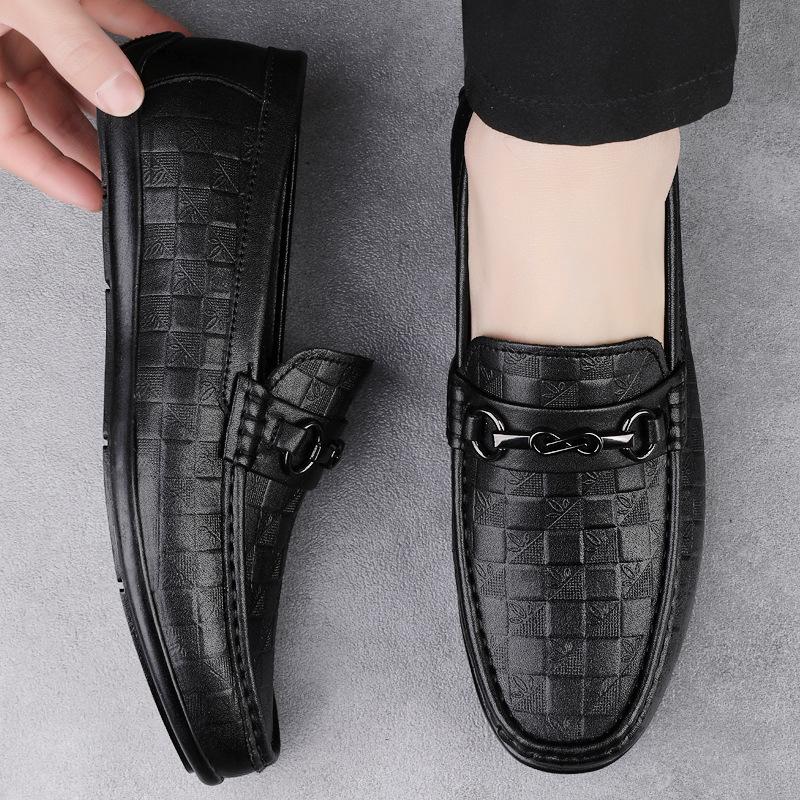 Men s shoes 2025 summer new men s soft-soled leather casual shoes black lazy one-pedal convenient Doudou shoes tide 37 чёрный
Men s shoes 2025 summer new men s soft-soled leather casual shoes black lazy one-pedal convenient Doudou shoes tide 37 чёрный