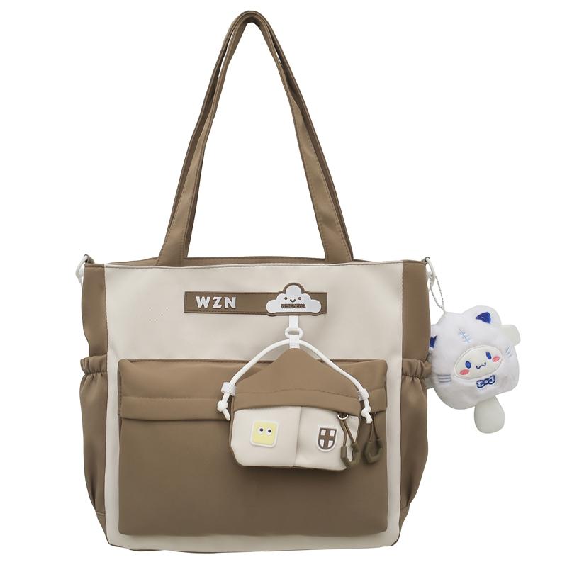 Студенческая сумка женская цветная сумка через плечо большая вместимость сумка для учебников с кошельком для монет хаки
Студенческая сумка женская цветная сумка через плечо большая вместимость сумка для учебников с кошельком для монет хаки