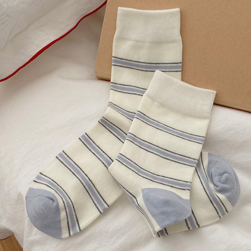 Женские осенние новые полосатые носки в горошек, коллаборация с мультяшным медведем, академический стиль, гольфы-трубы 1 pair
Женские осенние новые полосатые носки в горошек, коллаборация с мультяшным медведем, академический стиль, гольфы-трубы 1 pair
