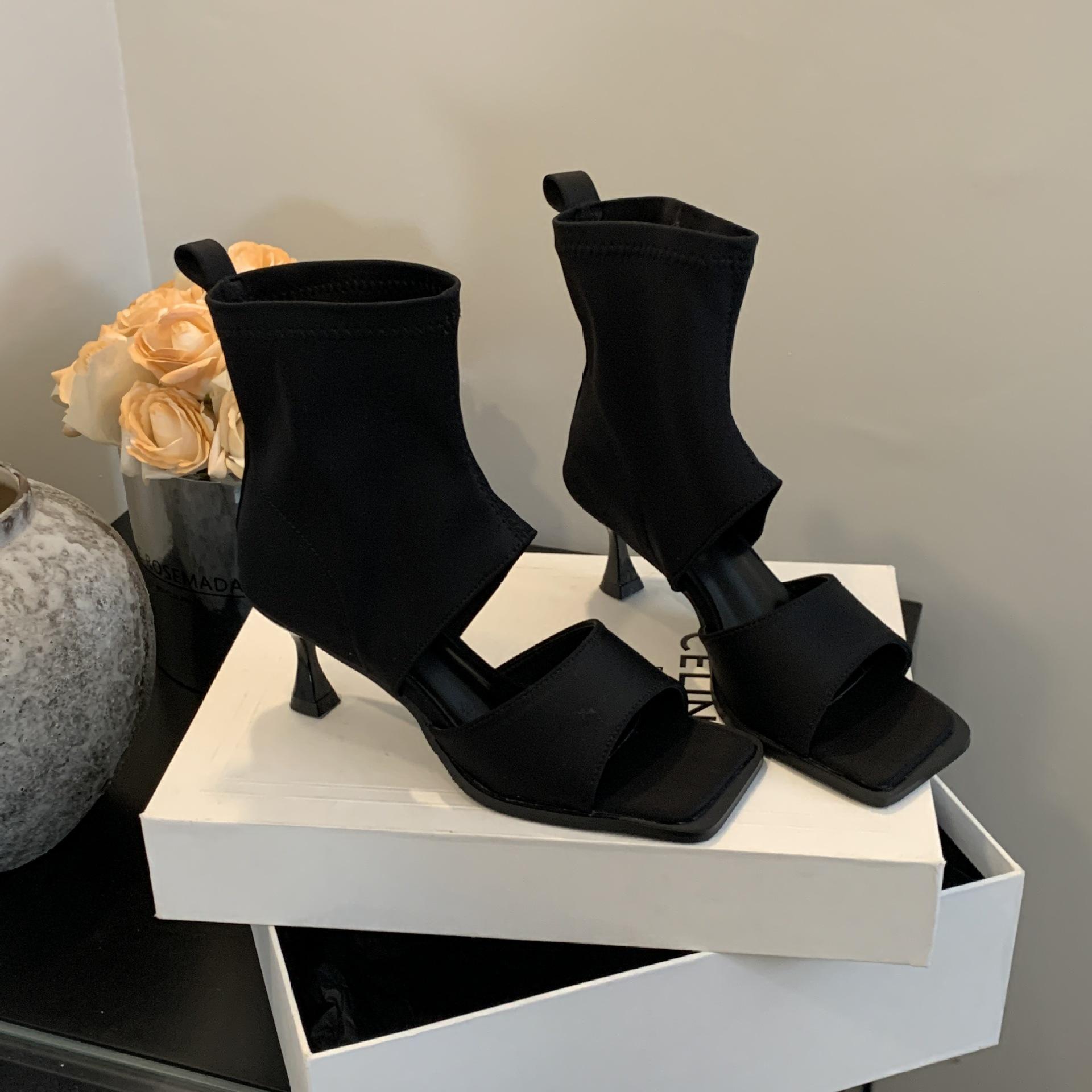 Женские модные ботильоны во французском стиле, летние сандалии из эластичной ткани с квадратным носком 40 чёрный
Женские модные ботильоны во французском стиле, летние сандалии из эластичной ткани с квадратным носком 40 чёрный