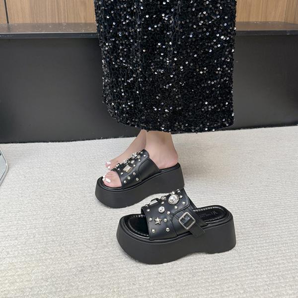 Модные шлепанцы женские летние блестящие слайды женская обувь платформа заклепки резиновые шлепанцы желе 2025 гавайский пляж хрустальные туфли заклепки 35
Модные шлепанцы женские летние блестящие слайды женская обувь платформа заклепки резиновые шлепанцы желе 2025 гавайский пляж хрустальные туфли заклепки 35