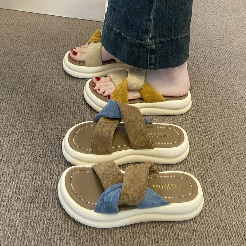Thick-bottomed cool slippers women s fashion summer new stepping on shit feeling multi-colored crossed beach slippers women 35
Thick-bottomed cool slippers women s fashion summer new stepping on shit feeling multi-colored crossed beach slippers women 35