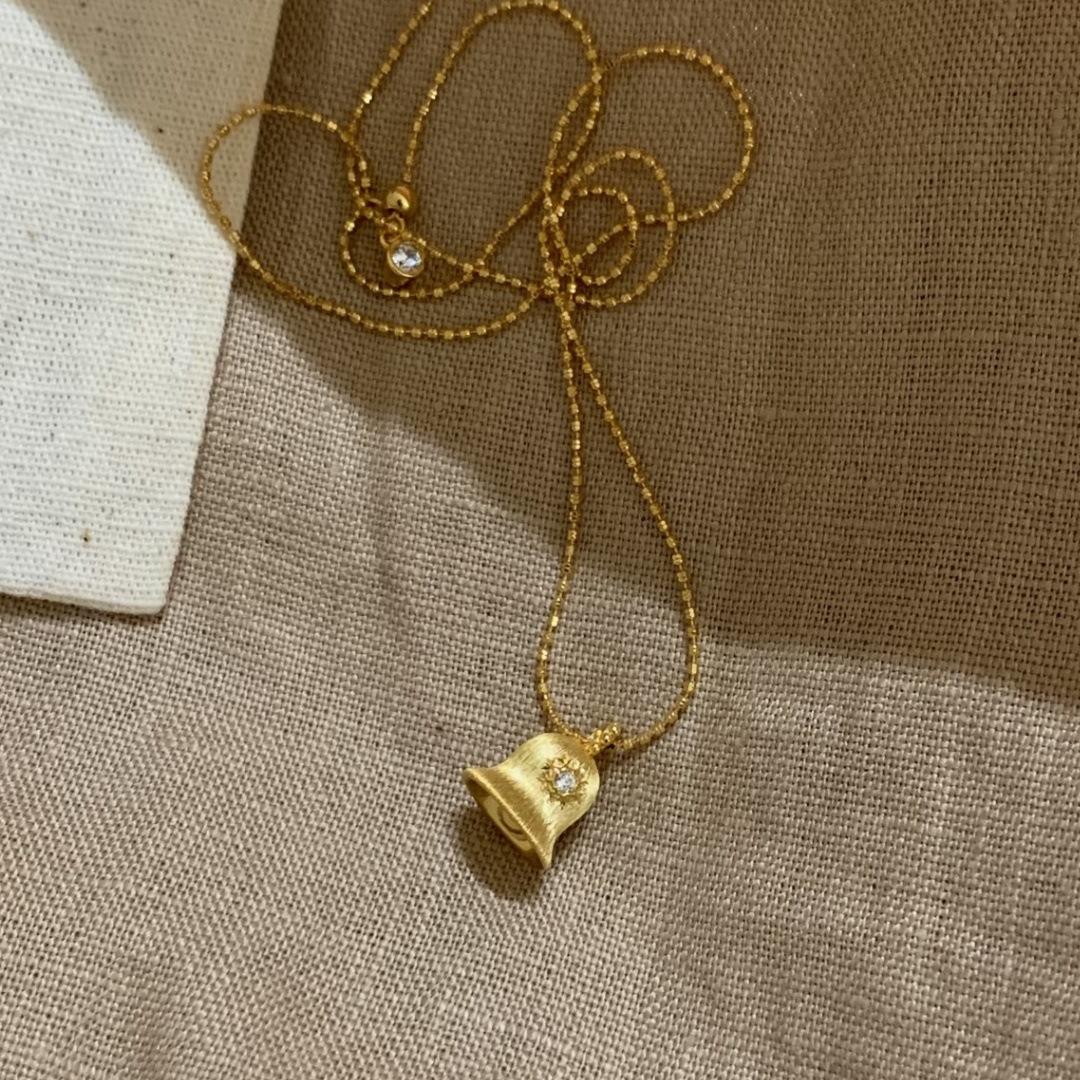 2026 Brushed Christmas Wishing Bell Necklace Female Snowflake Flash Diamond Premium Sense Clavicle Chain 45CM
2026 Brushed Christmas Wishing Bell Necklace Female Snowflake Flash Diamond Premium Sense Clavicle Chain 45CM