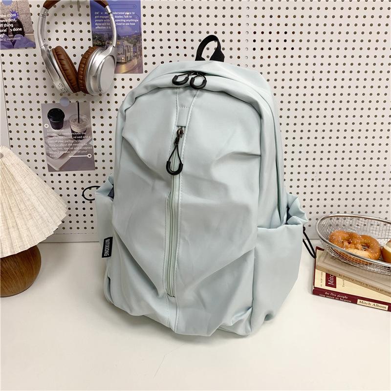 Новый нишевый дизайнерский рюкзак высокой ценности, однотонный простой и вместительный рюкзак для учеников средней школы светло-синий
Новый нишевый дизайнерский рюкзак высокой ценности, однотонный простой и вместительный рюкзак для учеников средней школы светло-синий