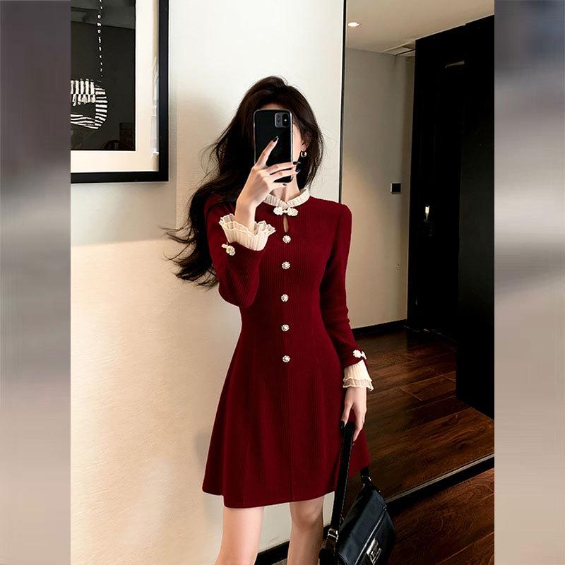 Petite Black Ruffle Waist-Cinching Winter Dress for Important Occasions One Size червоний
Petite Black Ruffle Waist-Cinching Winter Dress for Important Occasions One Size червоний