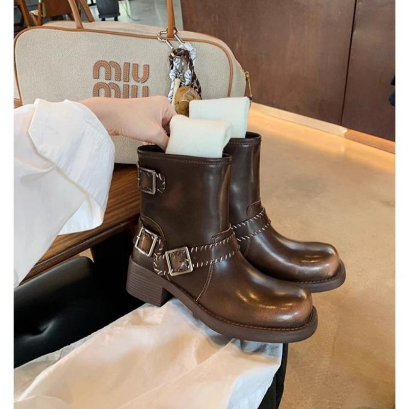 Cowhide version Martin boots women s round head thick heel heightening western short boots retro locomotive boots 35
Cowhide version Martin boots women s round head thick heel heightening western short boots retro locomotive boots 35