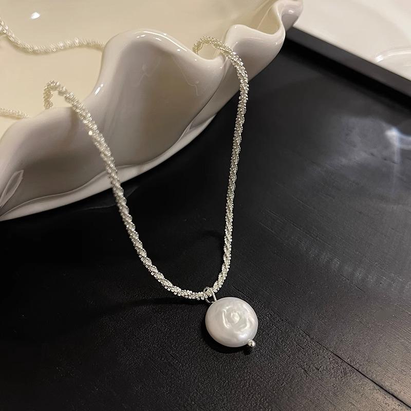 Baroque Special-Shaped Button Freshwater Pearl Necklace Simple Retro Light Luxury Sparkling Niche Collarbone Chain
Baroque Special-Shaped Button Freshwater Pearl Necklace Simple Retro Light Luxury Sparkling Niche Collarbone Chain