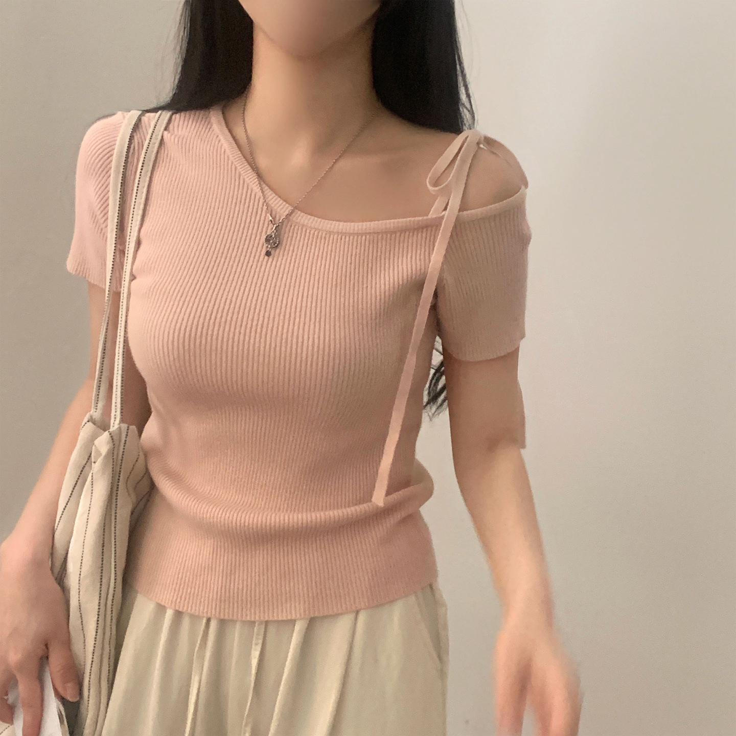Korean Chic Minimalist One-Shoulder Knit Top One Size (Recommended for up to 125 lbs)
Korean Chic Minimalist One-Shoulder Knit Top One Size (Recommended for up to 125 lbs)