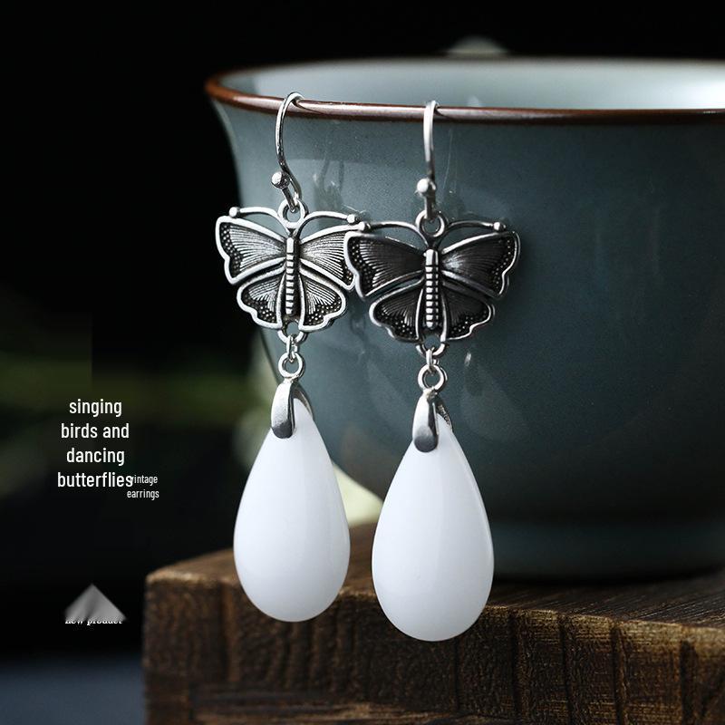 Chinese Court-Style Silver Butterfly Earrings with Imitation Hetian Jade Electroplated Thai Silver Craft
Chinese Court-Style Silver Butterfly Earrings with Imitation Hetian Jade Electroplated Thai Silver Craft