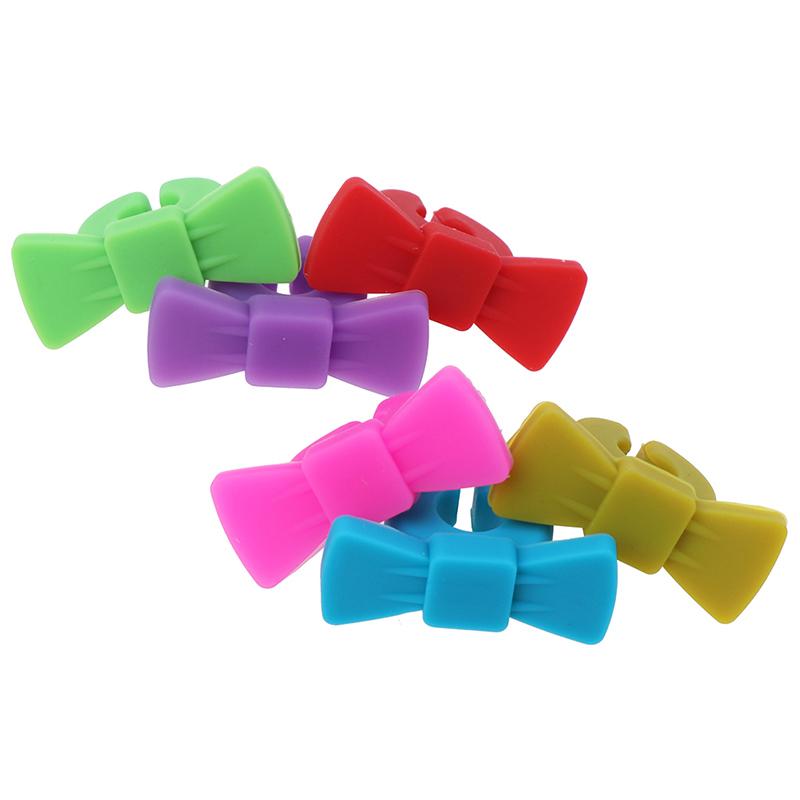 6 Pcs Party Goblets Label Cup Clips Recognizer Pineapple Flamingo Bowknot Flower Design Wine Glass Suction Cup Marker Identifier
6 Pcs Party Goblets Label Cup Clips Recognizer Pineapple Flamingo Bowknot Flower Design Wine Glass Suction Cup Marker Identifier