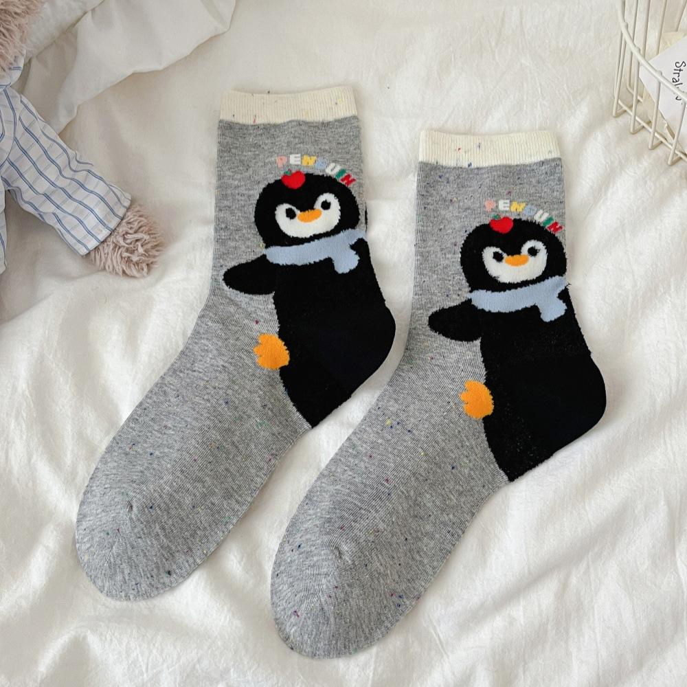 Милые женские носки до середины икры с пингвинами, для весны, осени и зимы, серые носки с мультяшным рисунком, школьный стиль, повседневные и универсальные, носки с махрой 1 pair
Милые женские носки до середины икры с пингвинами, для весны, осени и зимы, серые носки с мультяшным рисунком, школьный стиль, повседневные и универсальные, носки с махрой 1 pair