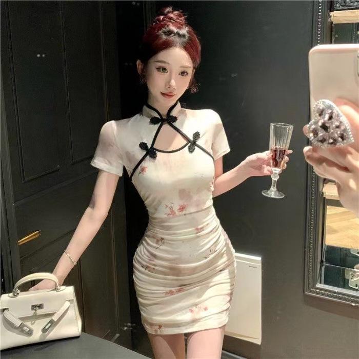 Summer Women s Retro Qipao Dress: Waist-cinching, Hip-hugging, Frog Button, Tie-dye, Hollow-out, Pleated Short Skirt Extra Large
Summer Women s Retro Qipao Dress: Waist-cinching, Hip-hugging, Frog Button, Tie-dye, Hollow-out, Pleated Short Skirt Extra Large