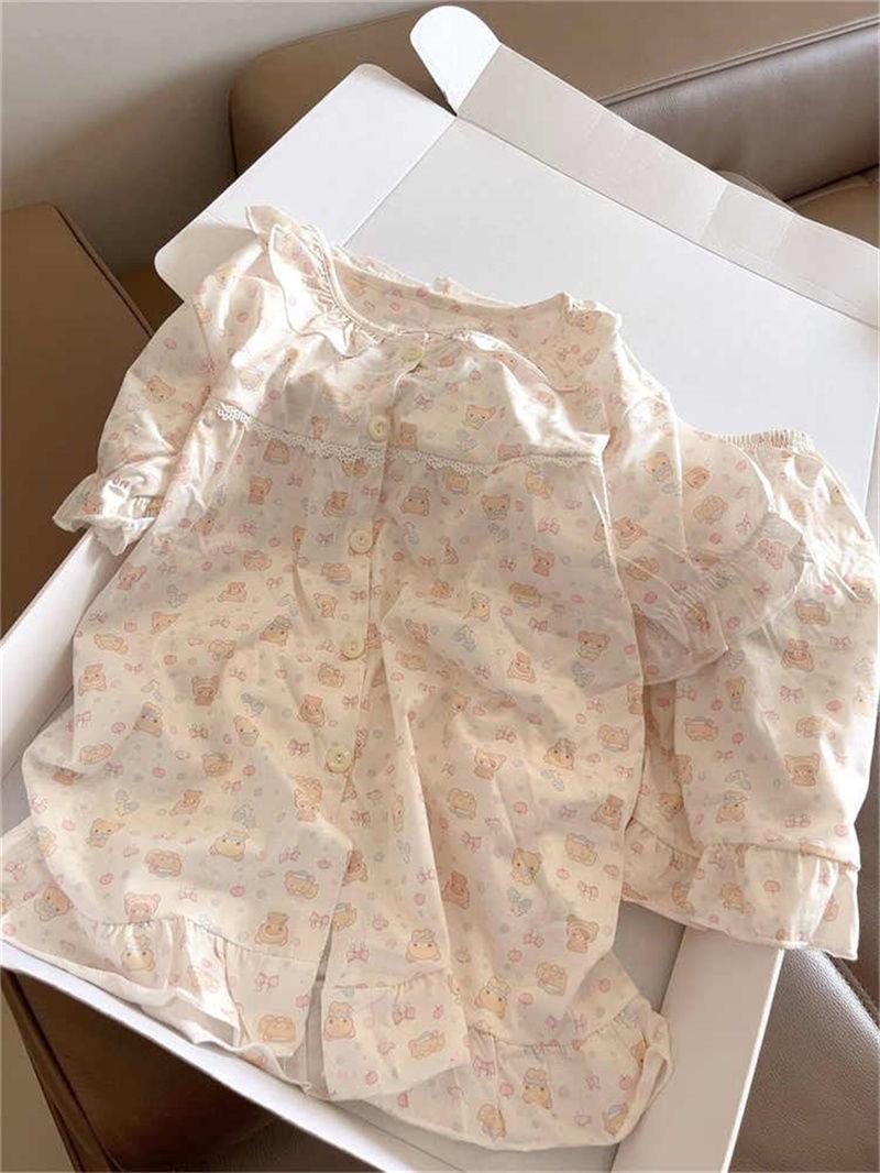 New soft cute and easy bear girl pajamas summer short-sleeved shorts lace two-piece set can be worn outside loungewear XXL
New soft cute and easy bear girl pajamas summer short-sleeved shorts lace two-piece set can be worn outside loungewear XXL