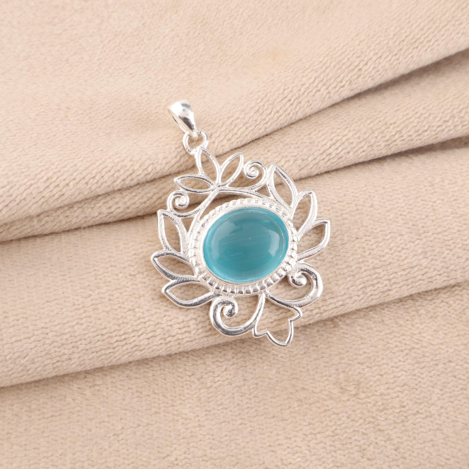 Blue Cat s Eye Gemstone 925 Sterling Silver Jewelry Handmade Oval Shape Pendant CP-1-45
Blue Cat s Eye Gemstone 925 Sterling Silver Jewelry Handmade Oval Shape Pendant CP-1-45