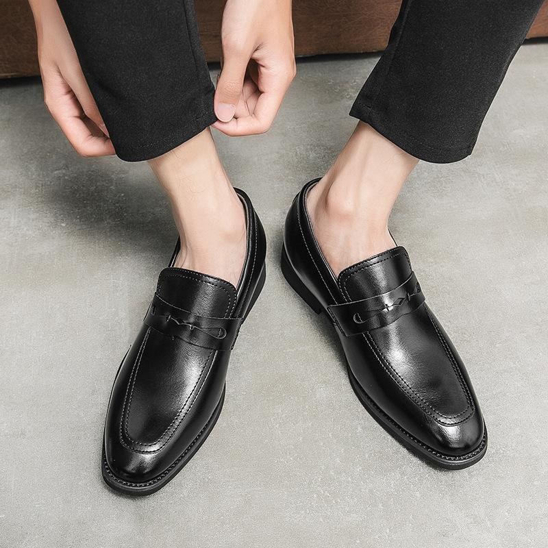 Casual leather shoes, genuine leather British business pointed head inner height increase, hair stylist height increase 44 standard leather shoe size
Casual leather shoes, genuine leather British business pointed head inner height increase, hair stylist height increase 44 standard leather shoe size