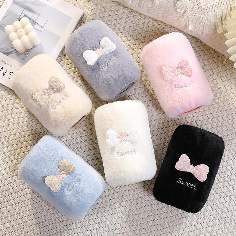 Зимние рукава из искусственного кроличьего меха, устойчивые к пятнам, антигрязные нарукавники для женщин и студентов
Зимние рукава из искусственного кроличьего меха, устойчивые к пятнам, антигрязные нарукавники для женщин и студентов