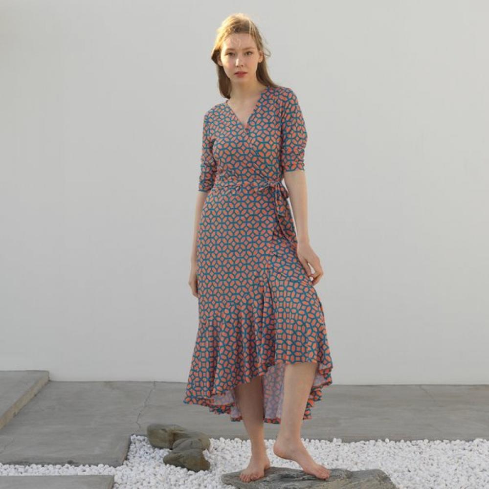 Lipbbam Creola Vivienne 3 4 Sleeve Frill Wrap Dress Ldm42oz01 FREE/LDM42OZ01
Lipbbam Creola Vivienne 3 4 Sleeve Frill Wrap Dress Ldm42oz01 FREE/LDM42OZ01