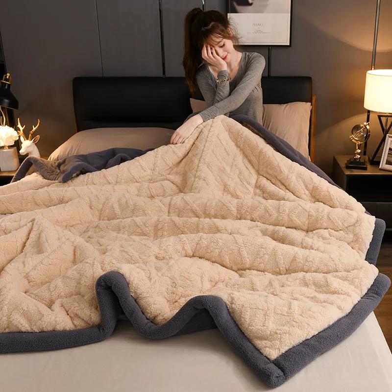 New Tuff fleece blanket winter thickened blanket quilt coral lamb fleece blanket sofa nap office lunch break 1.2x2.0m 1pcs
New Tuff fleece blanket winter thickened blanket quilt coral lamb fleece blanket sofa nap office lunch break 1.2x2.0m 1pcs
