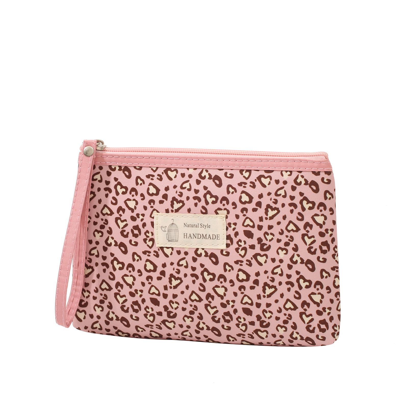 Leopard Print Portable Makeup and Toiletry Bag, Large Capacity for Brushes, Storage, and Pencil Case
Leopard Print Portable Makeup and Toiletry Bag, Large Capacity for Brushes, Storage, and Pencil Case
