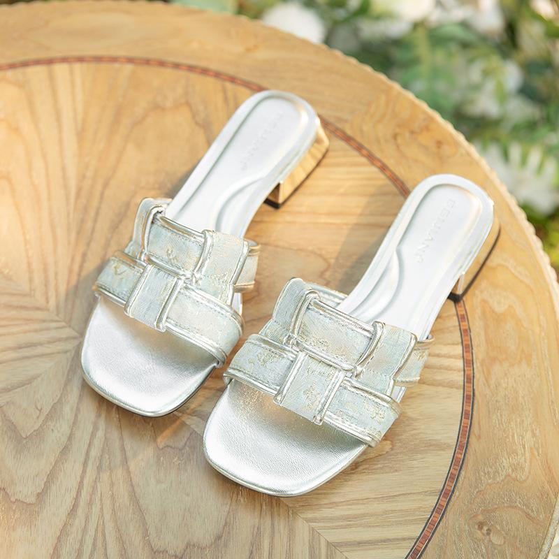 Винтажные художественные тканые шлепанцы женские уличные на толстом низком каблуке пляжные туфли с квадратным носком сандалии 39 серебряный
Винтажные художественные тканые шлепанцы женские уличные на толстом низком каблуке пляжные туфли с квадратным носком сандалии 39 серебряный