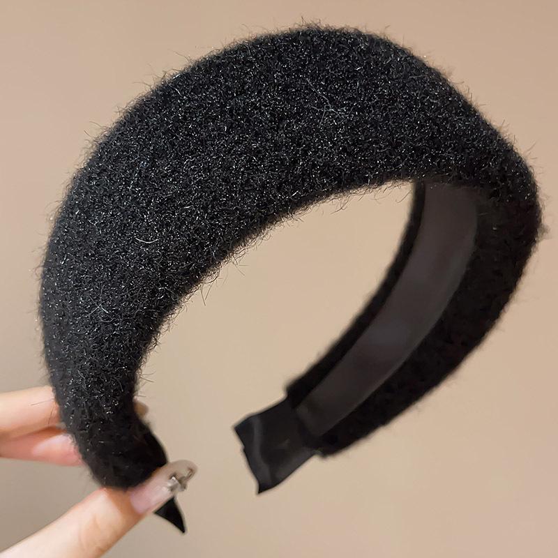 Retro Woolen Wide-Brim Headband & Hair Clip: Versatile Women s Autumn-Winter Accessory for High Skull Top, 2025 New Style
Retro Woolen Wide-Brim Headband & Hair Clip: Versatile Women s Autumn-Winter Accessory for High Skull Top, 2025 New Style