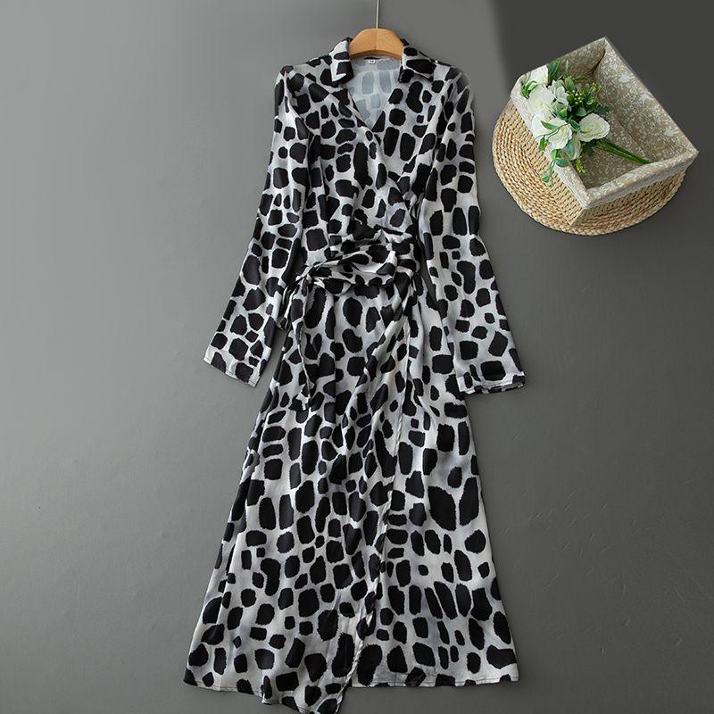 1915 Осень 2023 Новое поступление Платье с V-образным вырезом и длинными рукавами Женское цельнокроеное платье с завязками и облегающим силуэтом с принтом Тренд Picture color (Blemish) M
1915 Осень 2023 Новое поступление Платье с V-образным вырезом и длинными рукавами Женское цельнокроеное платье с завязками и облегающим силуэтом с принтом Тренд Picture color (Blemish) M