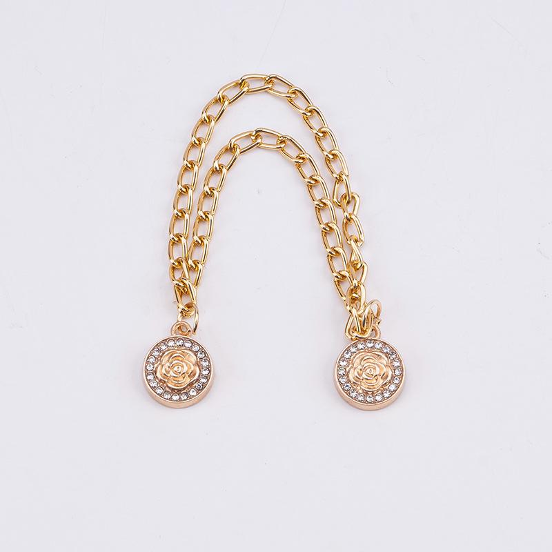 Магнитная пряжка для укорачивания брючин и защиты от намокания
Магнитная пряжка для укорачивания брючин и защиты от намокания