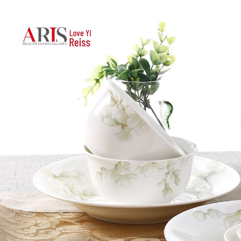 White Magnolia Ceramic Dinnerware Set
White Magnolia Ceramic Dinnerware Set