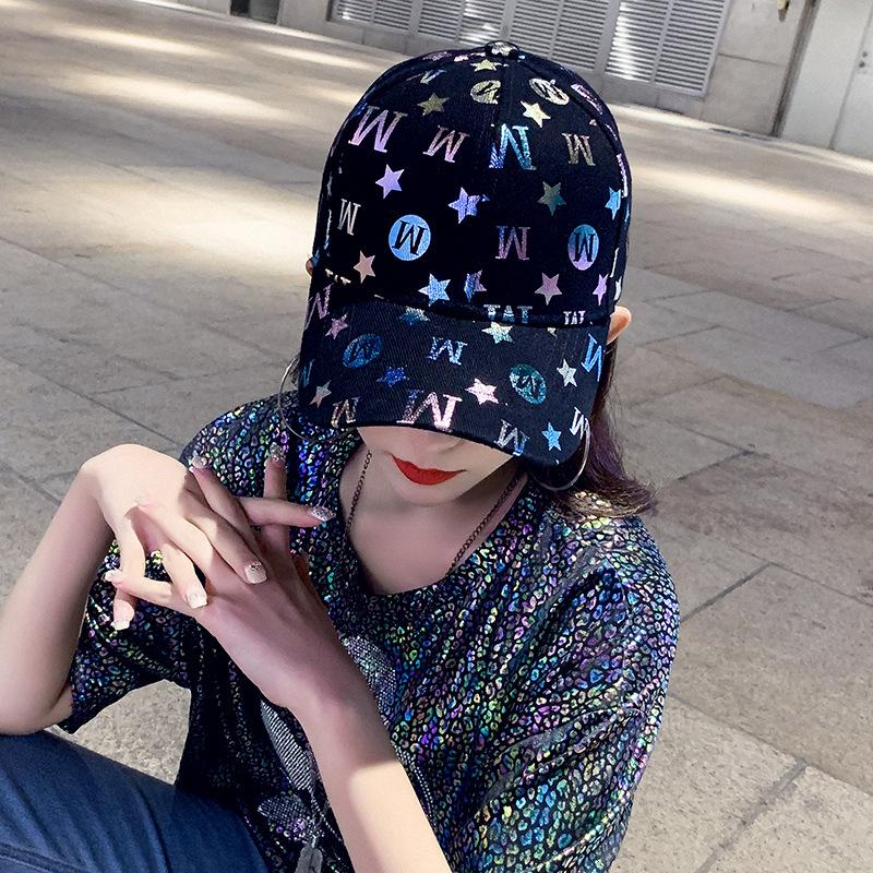 Hat spring and summer baseball cap trendy fashion reflective cap ins versatile autumn and winter casual visor adjustable чорний
Hat spring and summer baseball cap trendy fashion reflective cap ins versatile autumn and winter casual visor adjustable чорний