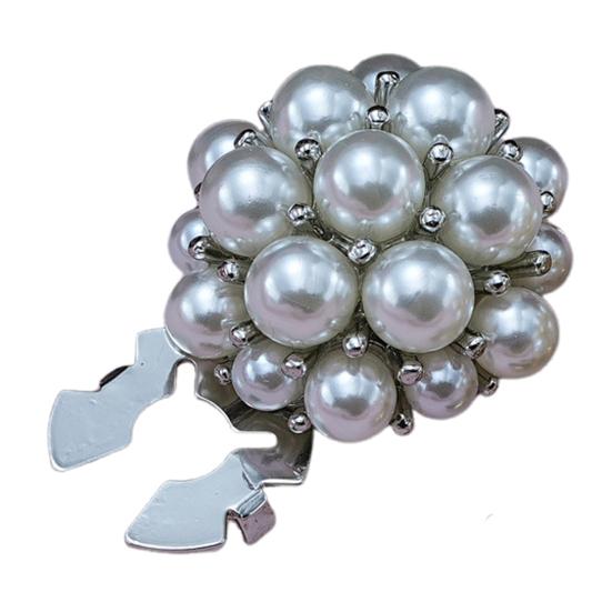Faux Pearl Button Cover Alloy Elegant Clip-On Button Covers Removable No-Sew Button Covers for Women Shirts Blouses Wedding Accessories срібний
Faux Pearl Button Cover Alloy Elegant Clip-On Button Covers Removable No-Sew Button Covers for Women Shirts Blouses Wedding Accessories срібний